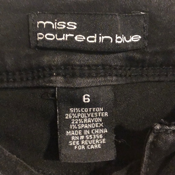 Capris - Picture 4 of 4